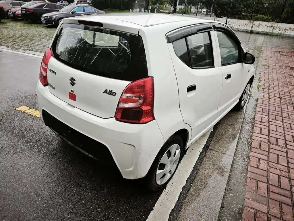Suzuki Alto 2013 1.0L MT