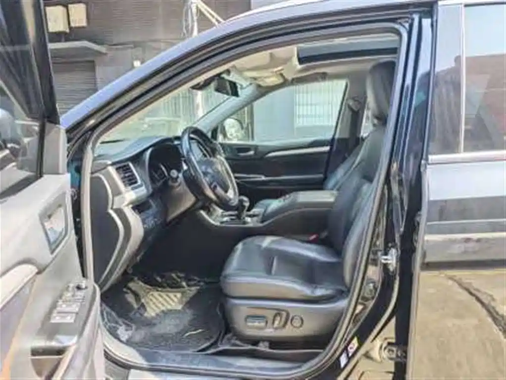 Toyota Highlander — миниатюра 4
