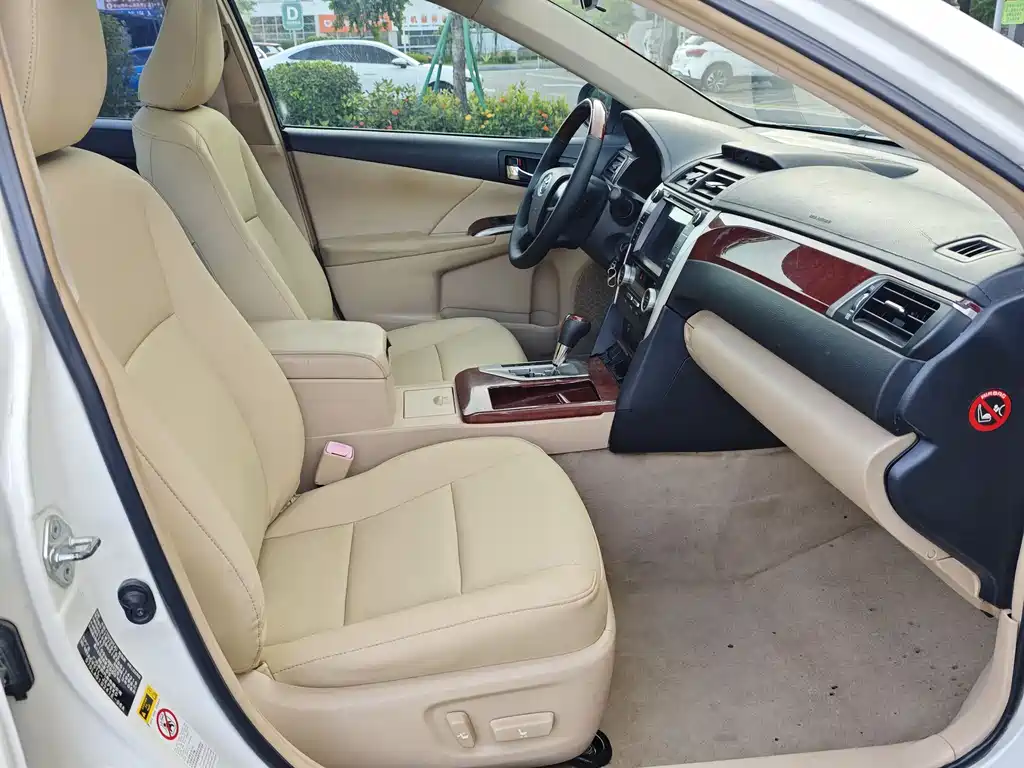 Toyota Camry 2013 2.0G Comfort