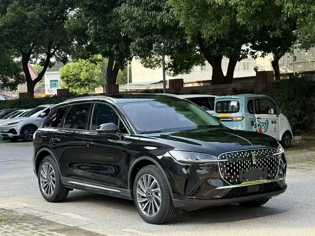 Lincoln Corsair 2023 2.0T