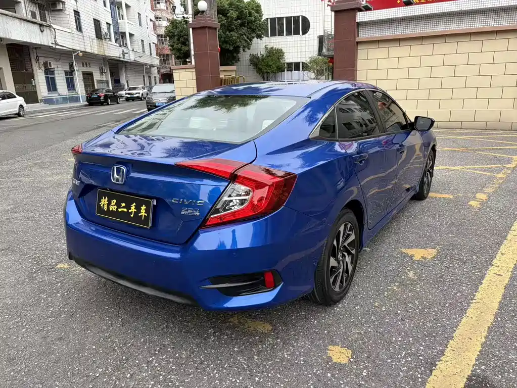 Honda Civic — миниатюра 5