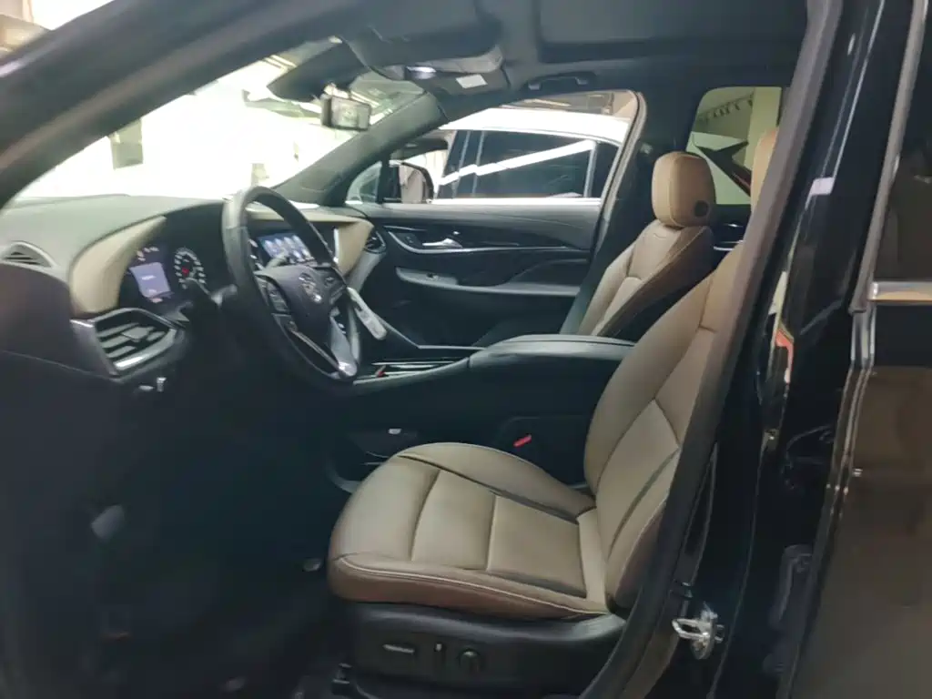 Buick Enclave — миниатюра 11
