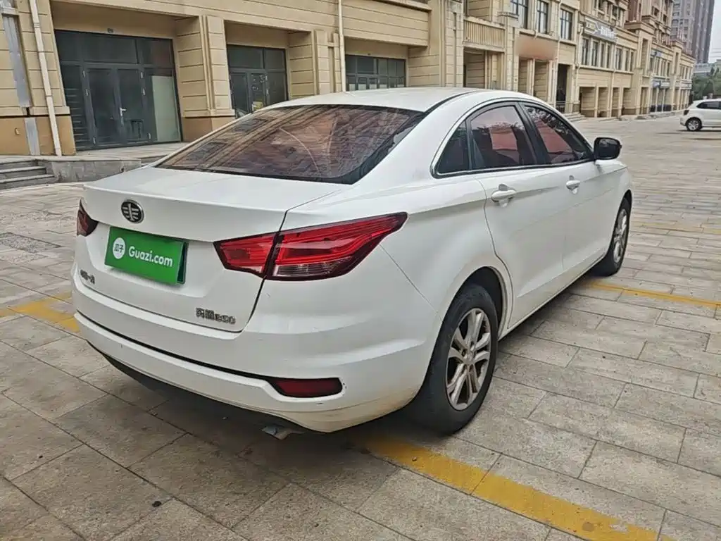 Bestune B50 — миниатюра 7