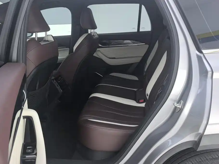Geely Xingyue L — миниатюра 11