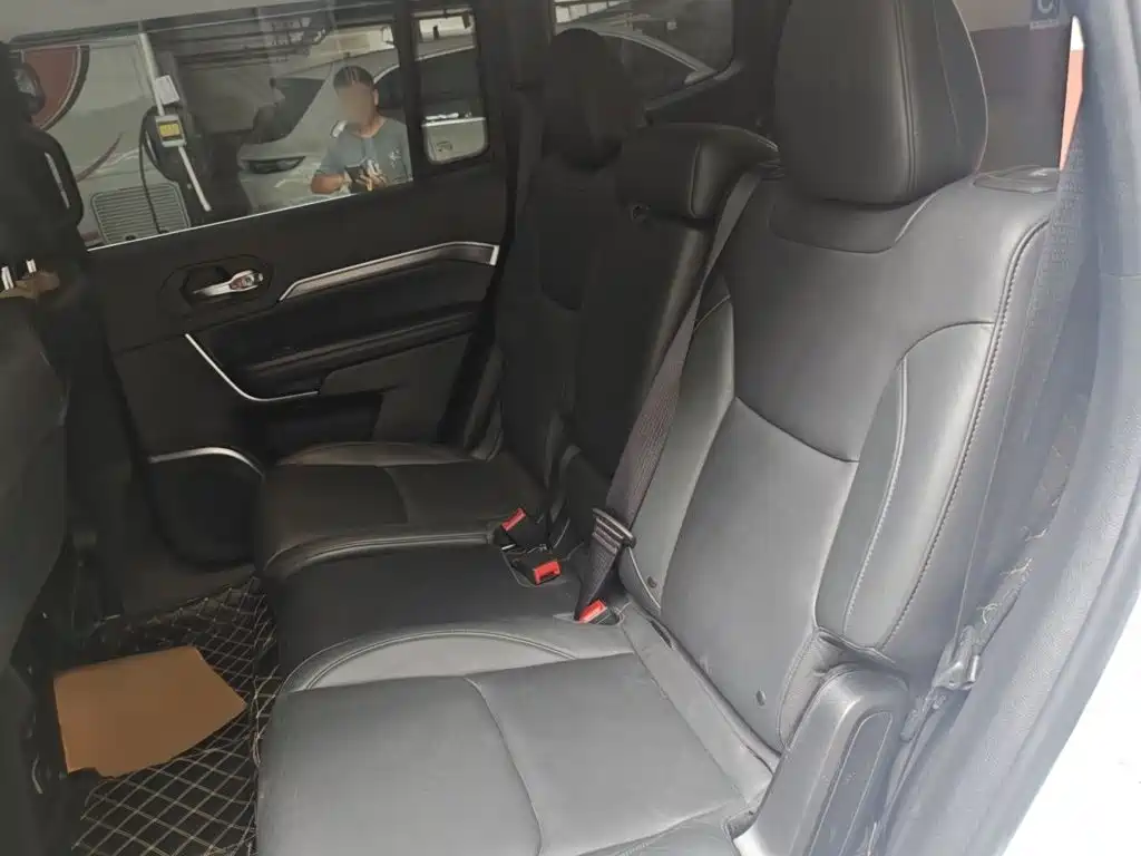 Jeep Grand Commander — миниатюра 15