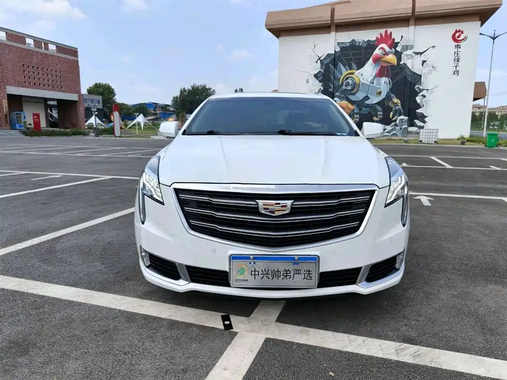 CADILLAC XTS