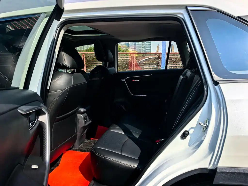 TOYOTA RAV4 RONGFANG