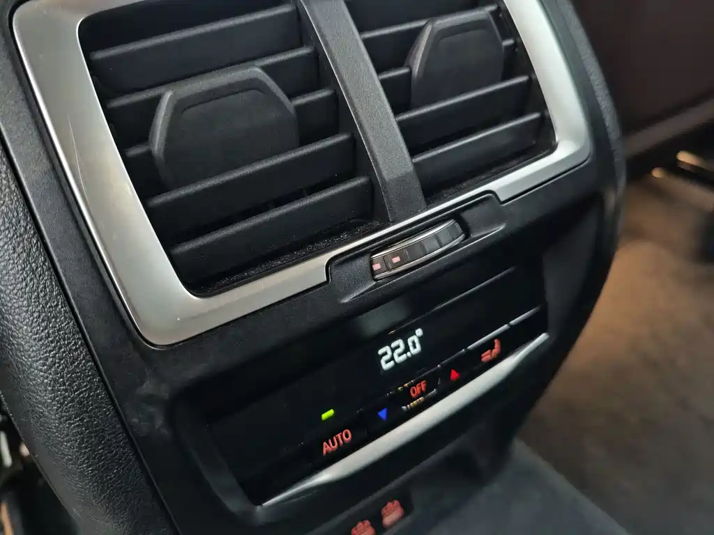 BMW X3 — миниатюра 11