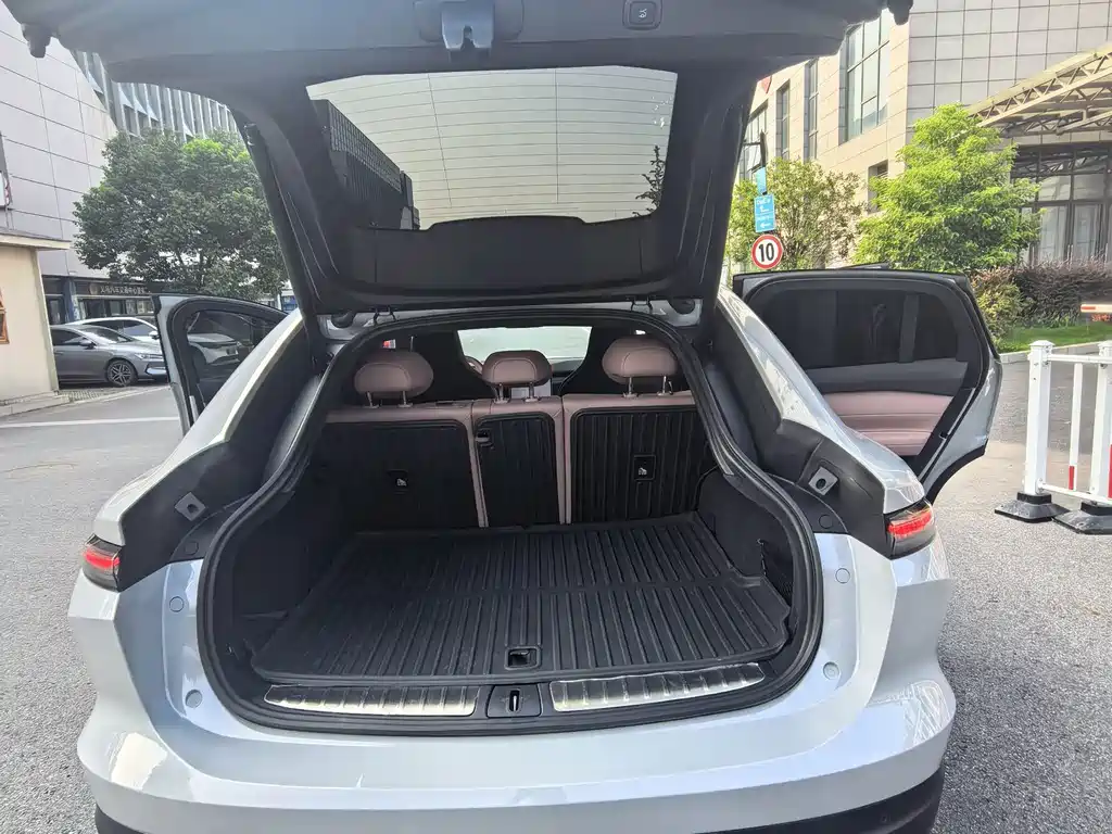 NIO EC6 — миниатюра 11
