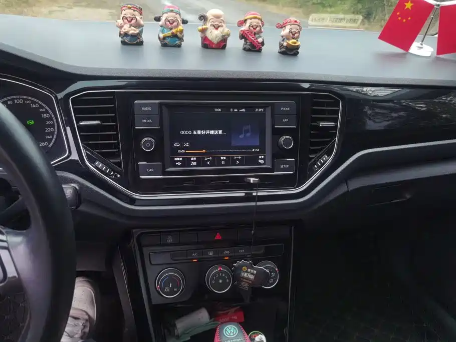 Volkswagen T-Roc — миниатюра 13