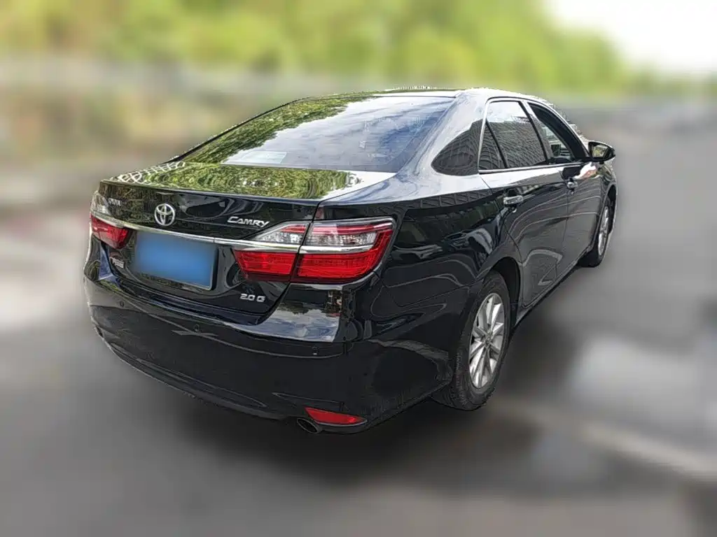 Toyota Camry — миниатюра 10