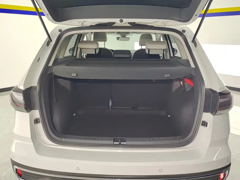 Volkswagen Tharu 2023 300TSI