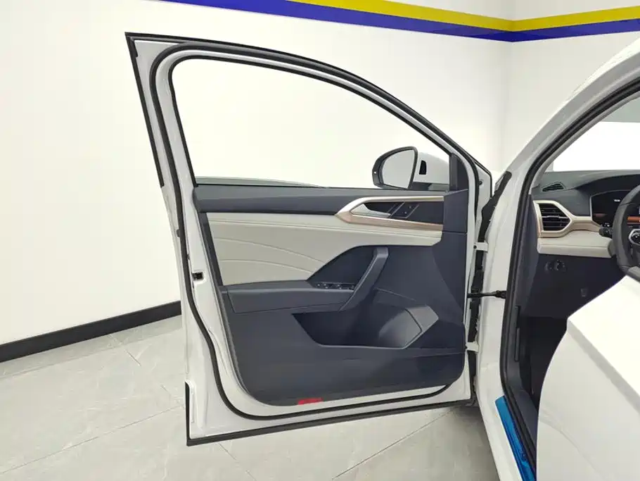Volkswagen Tharu 2023 300TSI