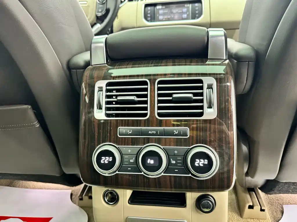 Land Rover Range Rover — миниатюра 19