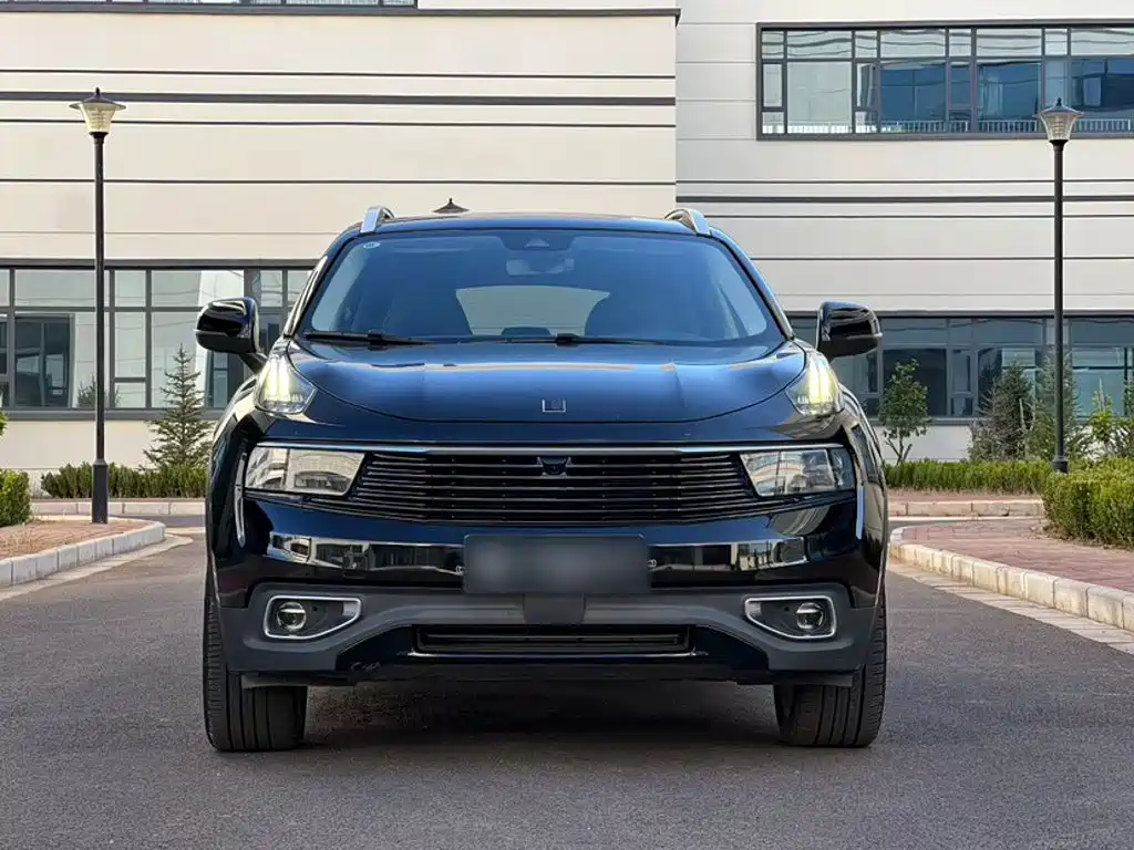 Lynk & Co 01 — миниатюра 8
