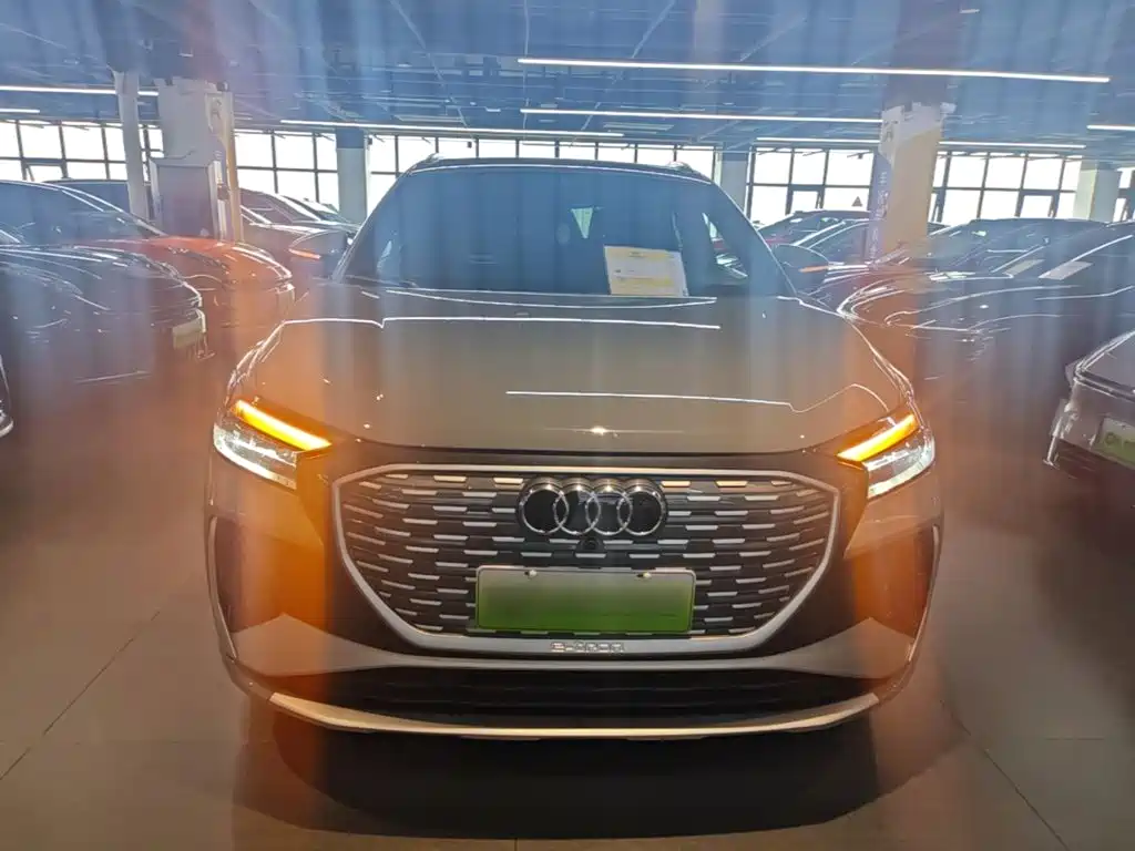 Audi Q4 e-tron — миниатюра 3