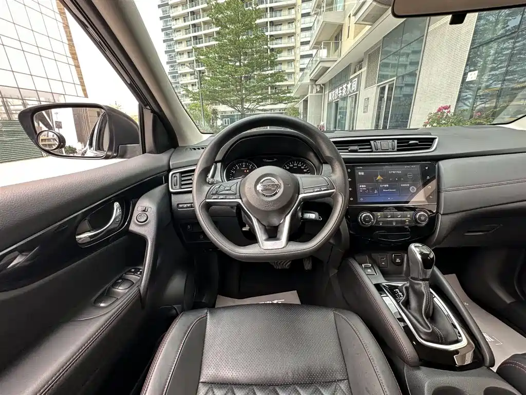 NISSAN QASHQAI