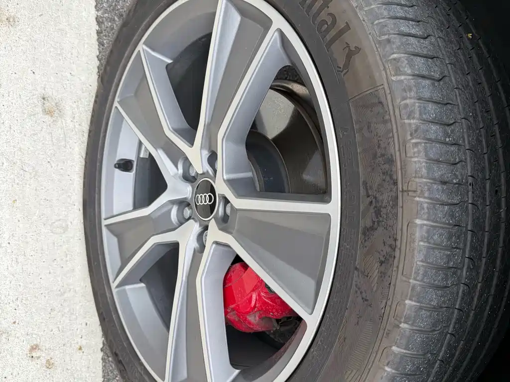 Audi Q5L Sportback — миниатюра 8