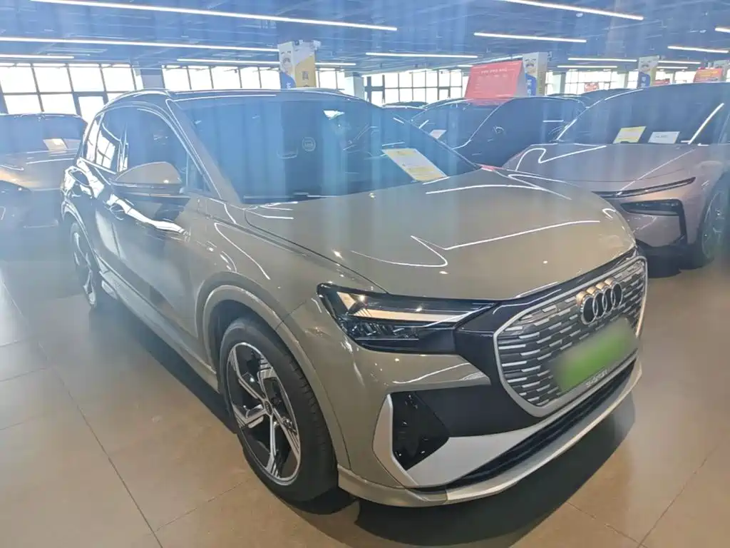 Audi Q4 e-tron — миниатюра 4