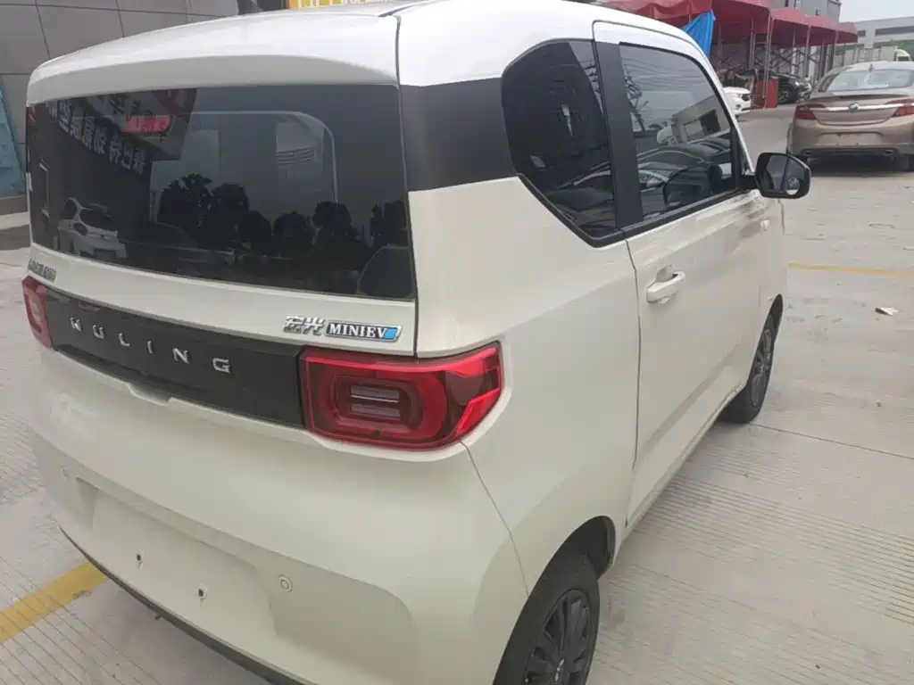 Wuling MINIEV — миниатюра 7