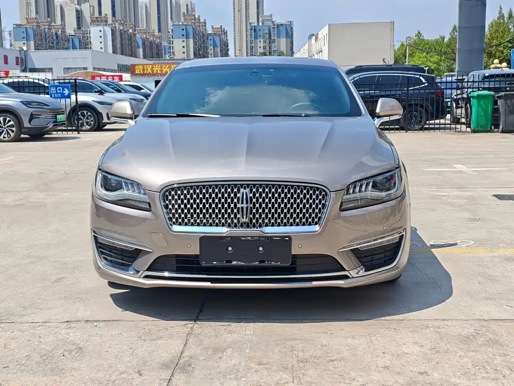 Lincoln MKZ — миниатюра 2