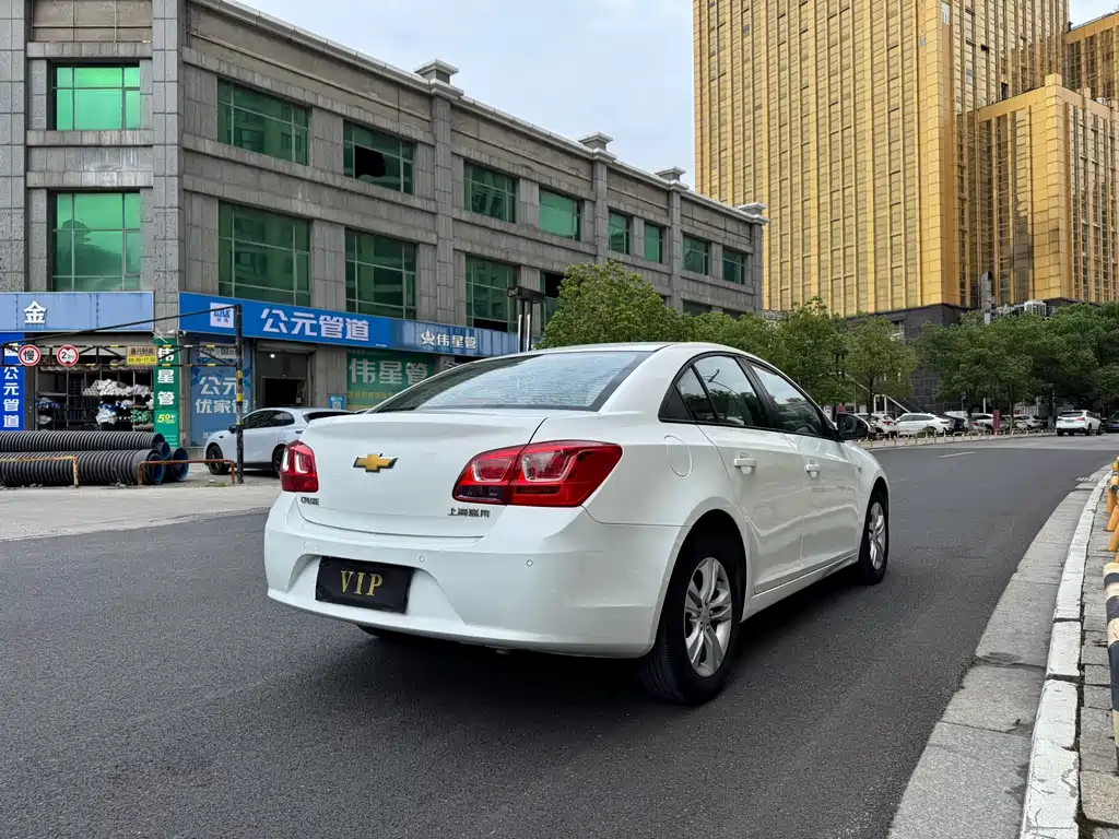 Chevrolet Cruze — миниатюра 7