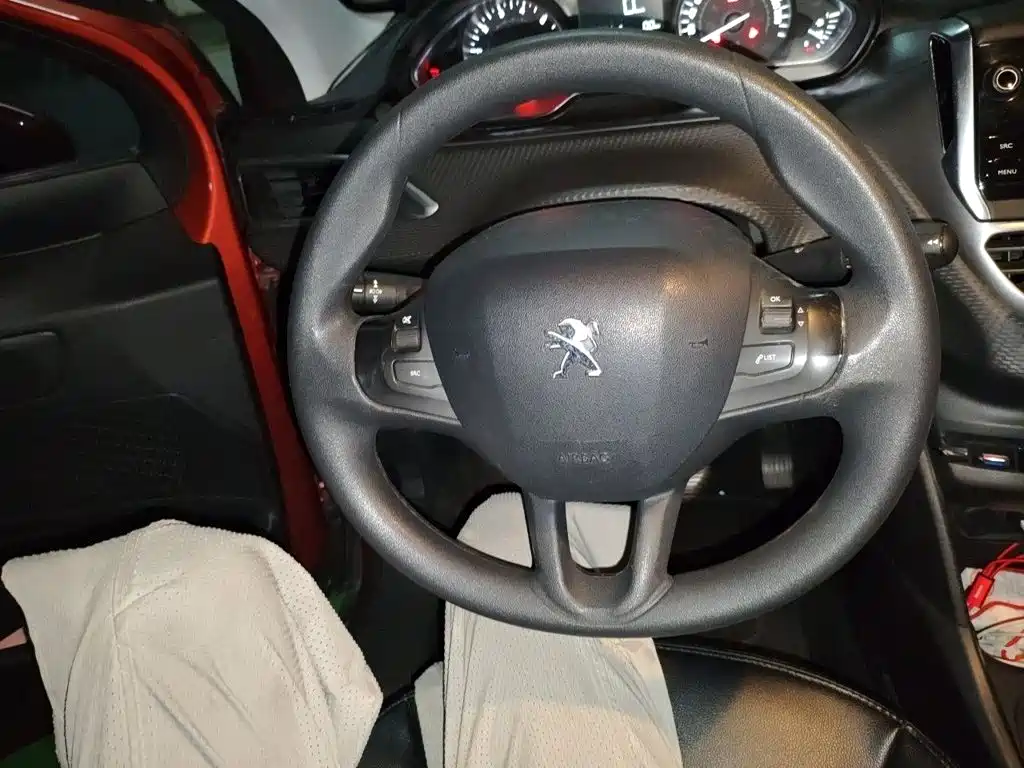 Peugeot 2008 — миниатюра 3