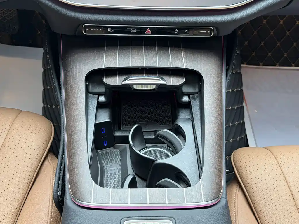 Mercedes-Benz E-Class — миниатюра 15