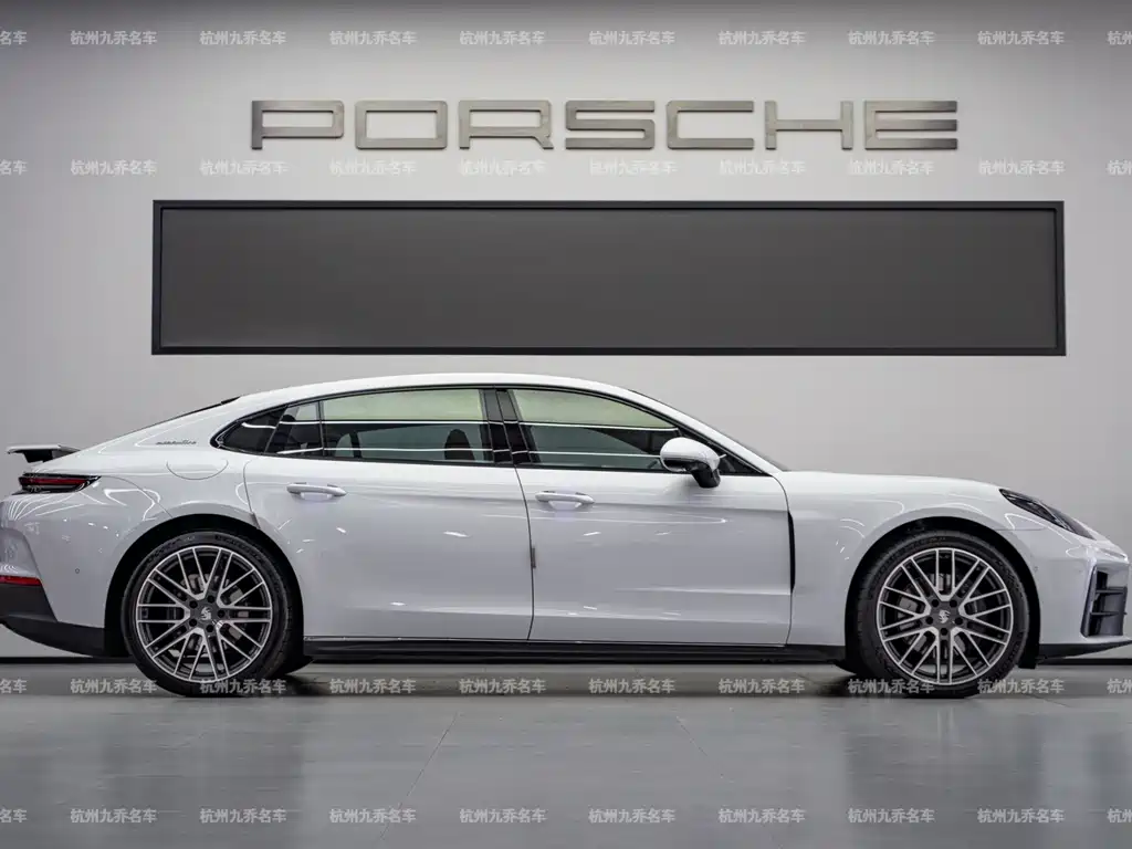 Porsche Panamera — миниатюра 4