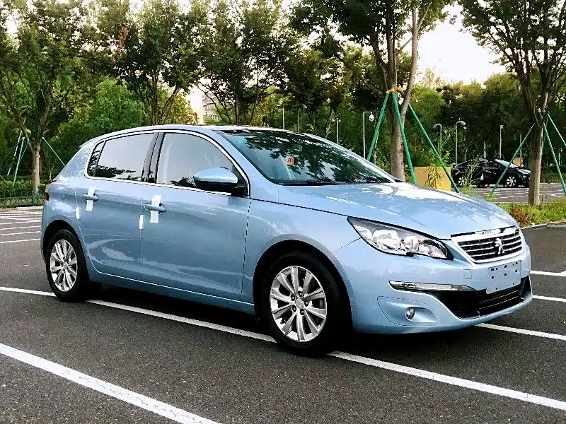 PEUGEOT  308S