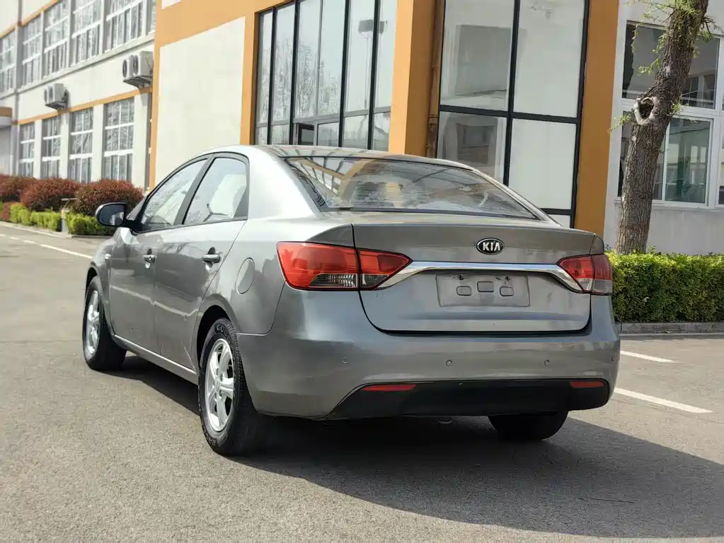 Kia Forte 2014 1.6L AT GL