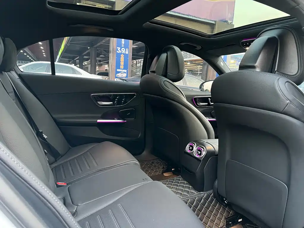 Mercedes-Benz C-Class — миниатюра 15
