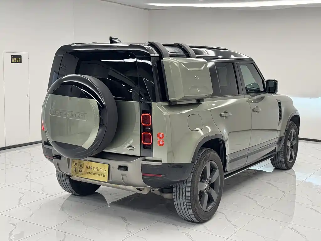 Land Rover Defender — миниатюра 24