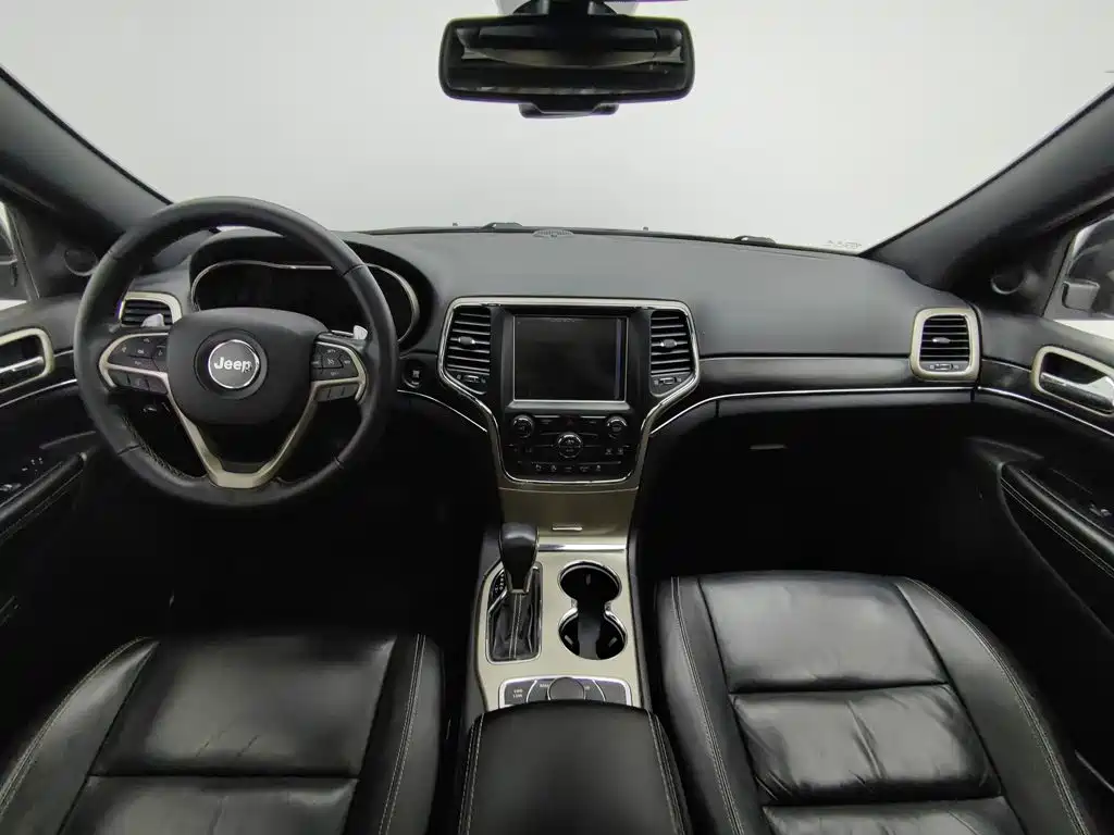 Jeep Grand Cherokee (Import) — миниатюра 5