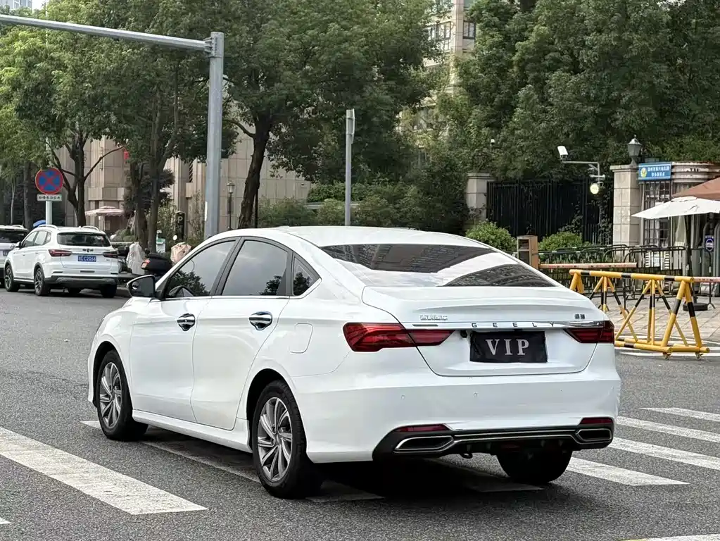 Geely Binrui — миниатюра 6
