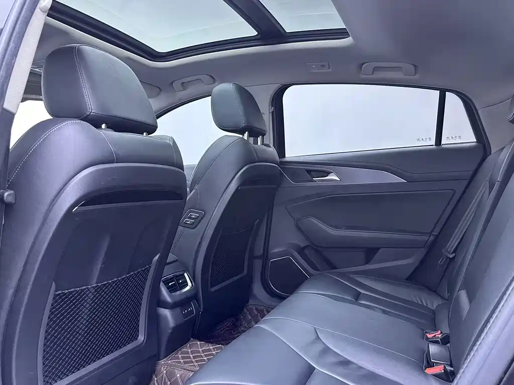 Hongqi Hongqi H5 — миниатюра 6