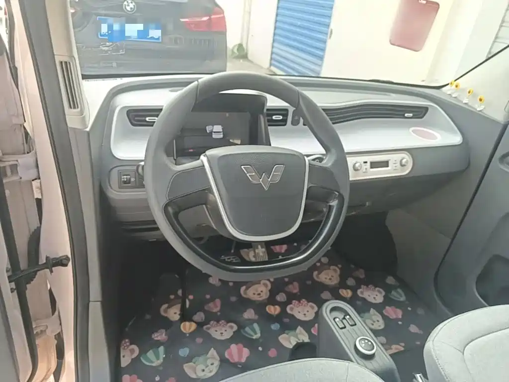 Wuling MINIEV — миниатюра 11