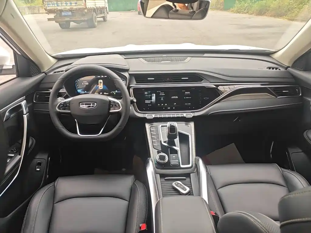 Geely Boyue — миниатюра 10