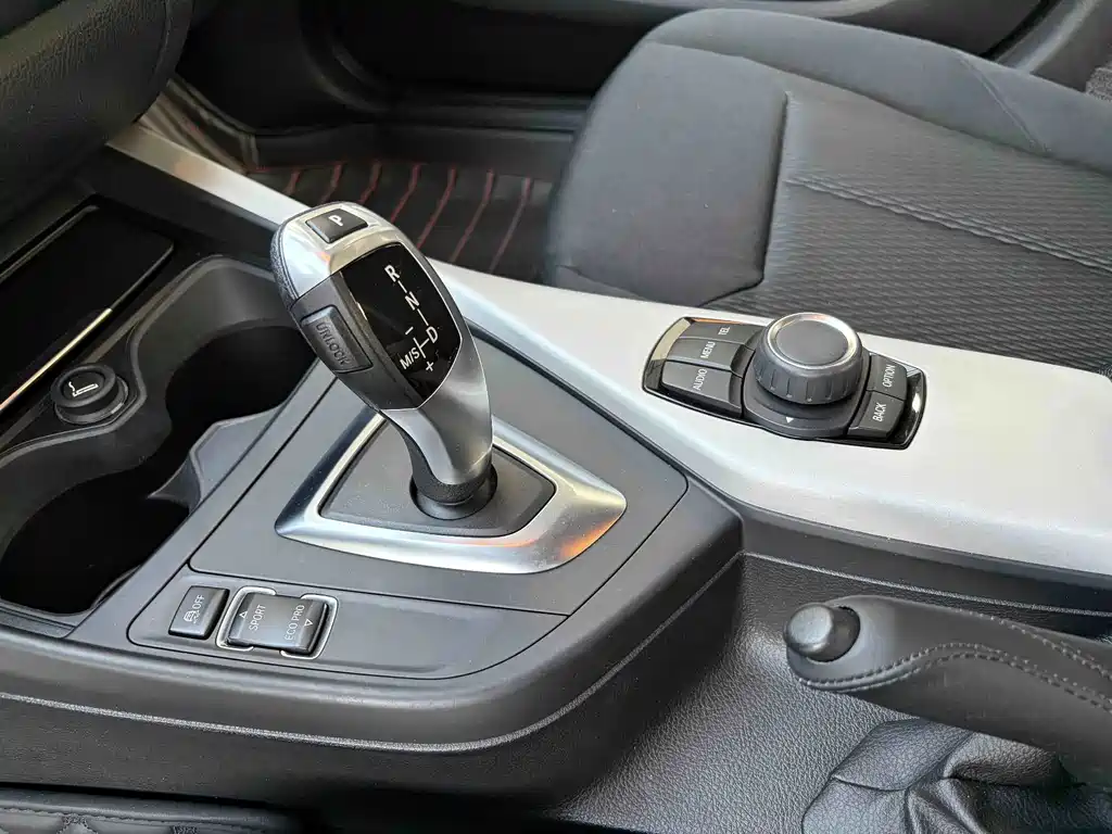 BMW 1 Series (Import) — миниатюра 16