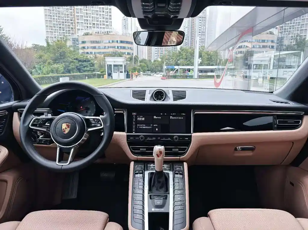 Porsche Macan — миниатюра 13