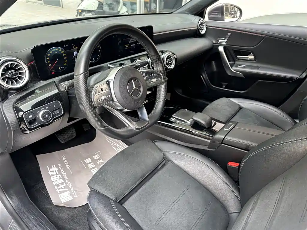 Mercedes-Benz A-Class A 2022 A 200 L Sport Fashion