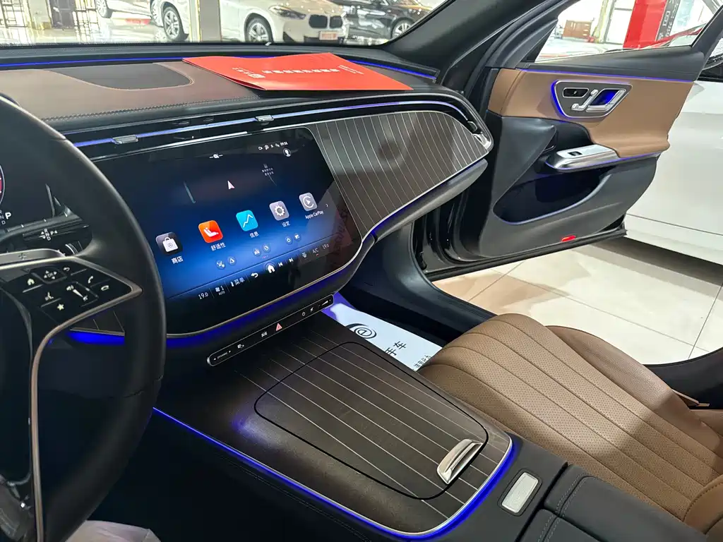 Mercedes-Benz E-Class — миниатюра 17