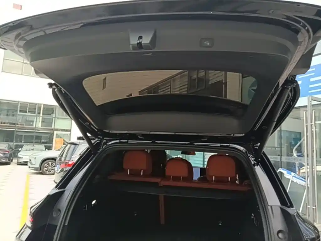 Li Auto Li L6 — миниатюра 19