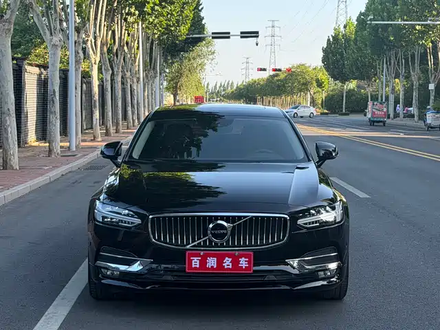 Volvo S — фото 1