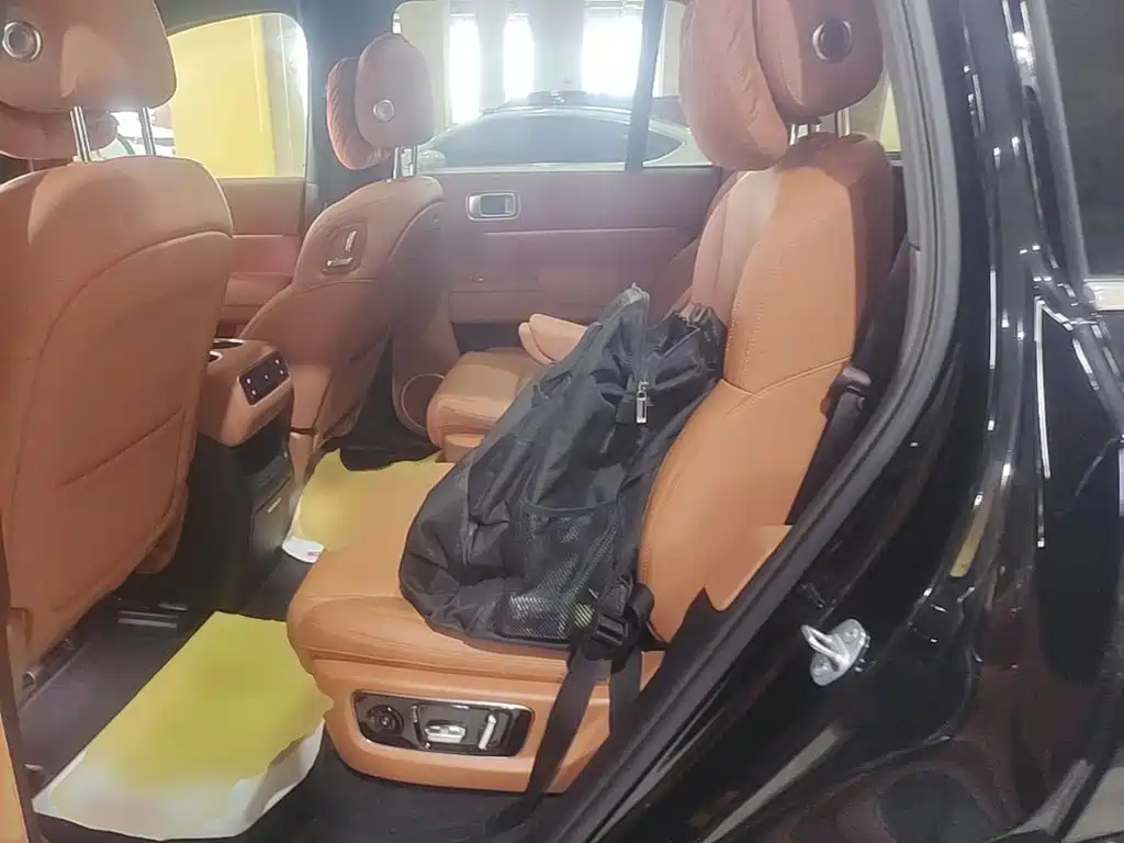 Li Auto Li L8 — миниатюра 17
