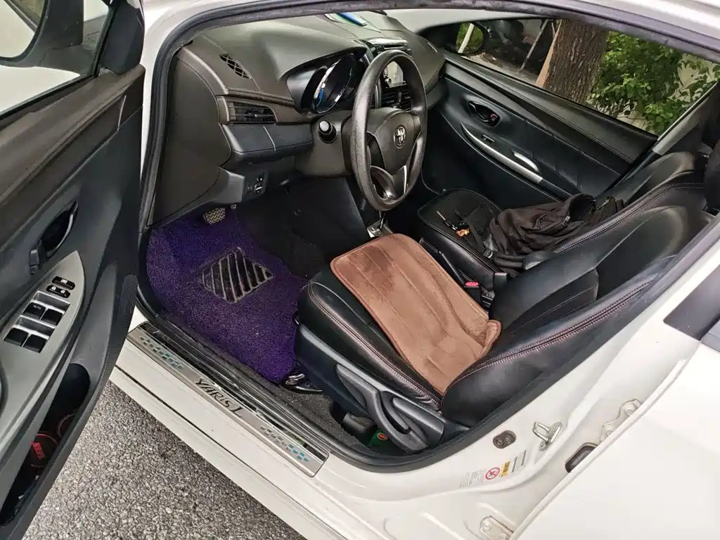 Toyota Yaris L — миниатюра 12