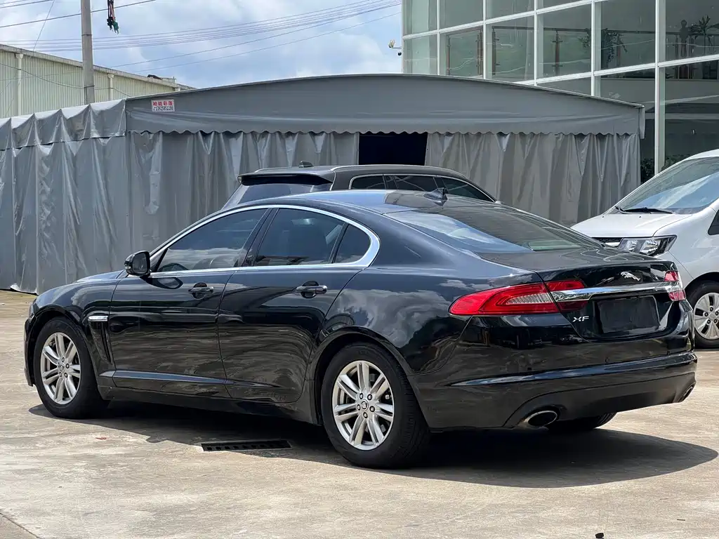 Jaguar XF 2014 XF 2.0T