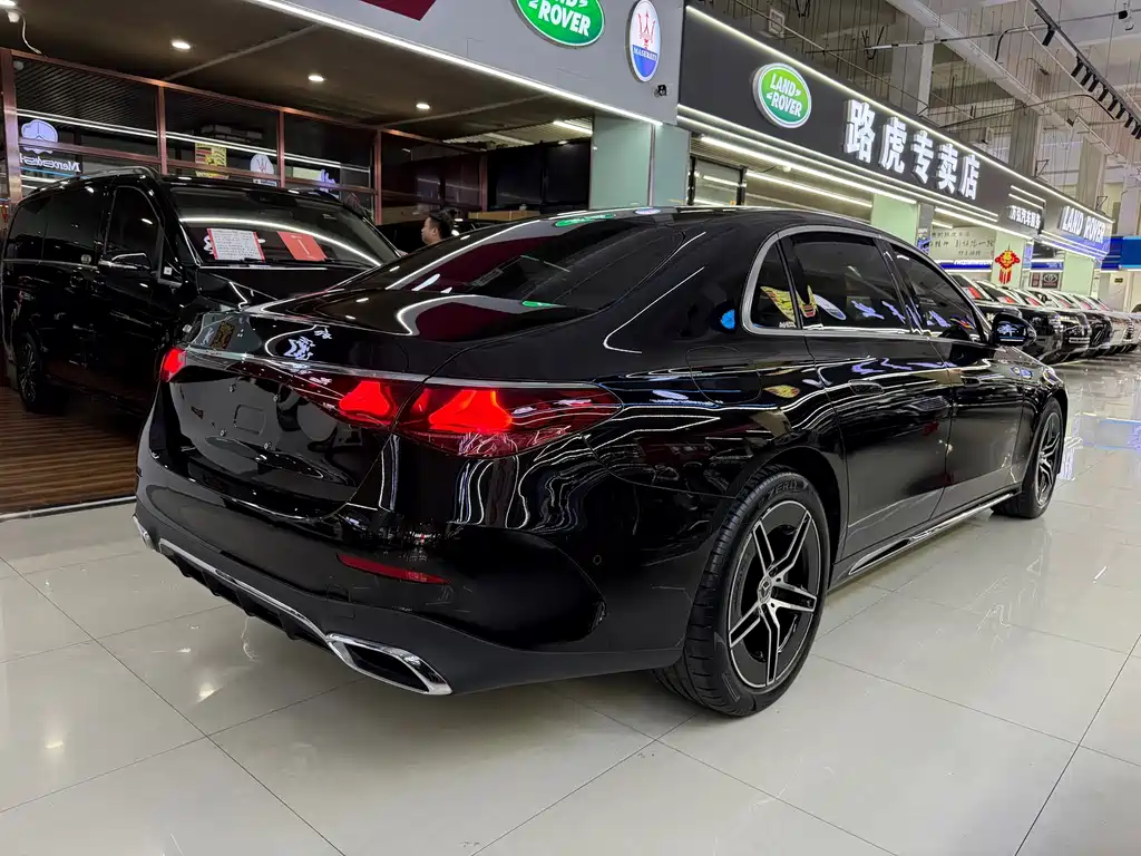 Mercedes-Benz E-Class — миниатюра 6