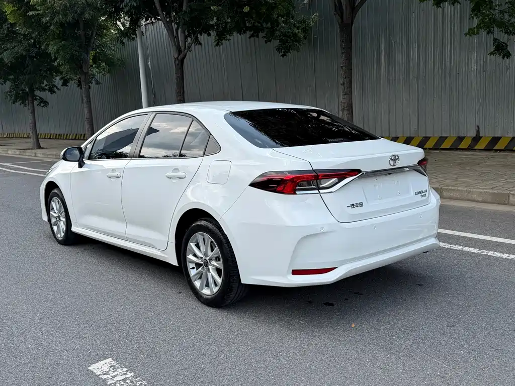 Toyota Corolla — миниатюра 6