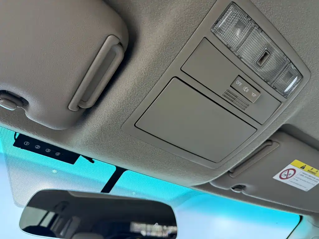Toyota Highlander 2013 2.7L 5 мест